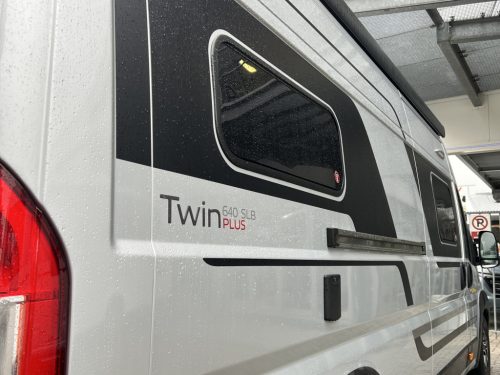Adria Twin 640 SLB ENKELE BEDDEN 9-TRAPS AUTOMAAT 160PK foto: 18