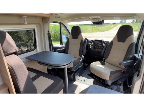 Roadcar R 640 (p&ouml;ssl Group) Single beds/165HP/Awning/bike rack/New condition photo: 3