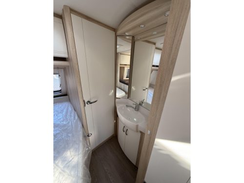 Hobby De Luxe 400 SFE Foto: 5