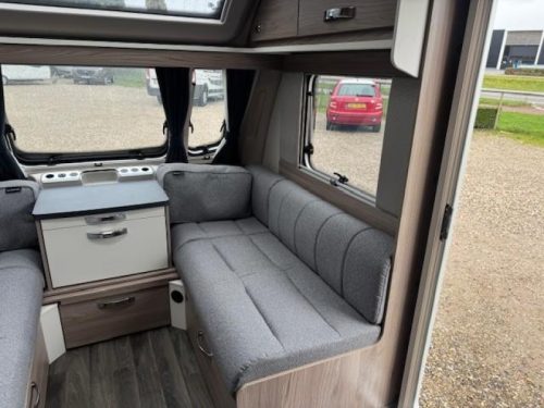Sprite Mondial 470 SE French bed photo: 8