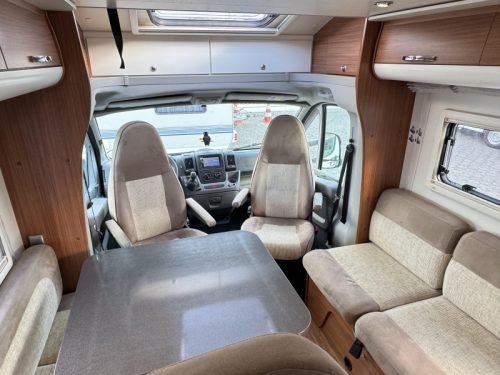Adria Matrix 680 SP -5 Personen-mit Hubbett Foto: 1