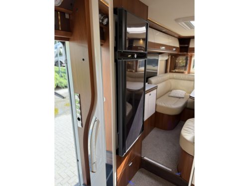 Carthago Liner For Two 53 L ROUND SEATING - full of accessories photo: 14