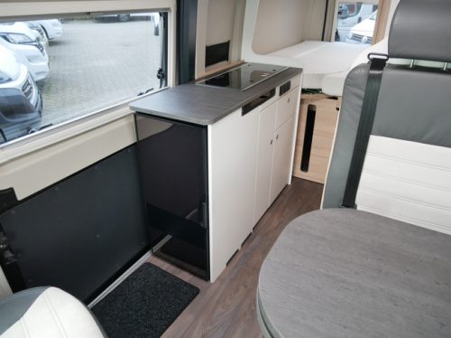 Sunlight Cliff 640, 6.40 Meter Van conversion, Single beds photo: 11