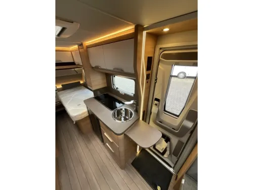 Knaus Sudwind Black Selection 460 EU MOVER-THULE LUIFEL-VLOERV foto: 8