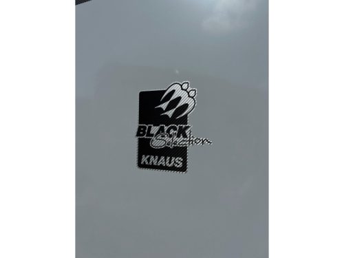 Knaus Sudwind Black Selection 450 FU Temporary Special Offer Package photo: 4