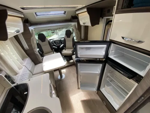 McLouis Yearling 81G Limited Edition Roof air conditioning | Holiday ready photo: 11