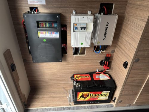 Knaus Van I 650 MEG AUTOMAAT COMPACT 180 PK foto: 21