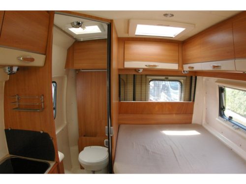 Rapido V56 French bed, 2x Swivel seats photo: 16