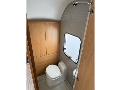 B&uuml;rstner Ventana 460 TS - Mover - Auvent photo : 9