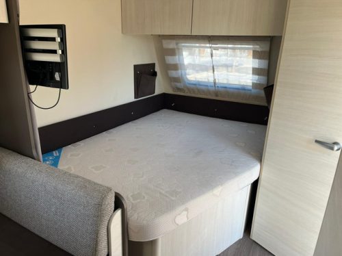Caravelair Antares 476 Family Litera | Portabicicletas | Avance | TV | Cama francesa | Asiento de tren | Mosquitera foto: 7