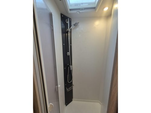 Rapido 696 F Premium Edition E&P Level System Photo: 8