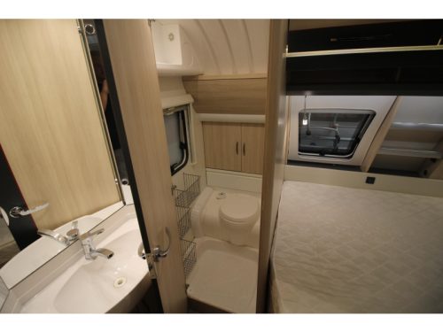 Hobby De Luxe Edition 460 UFE Top condition, Tall Refrigerator photo: 16
