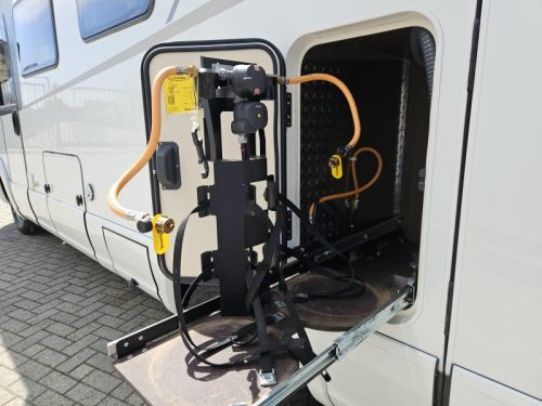 Hymer B674 SL  photo: 20