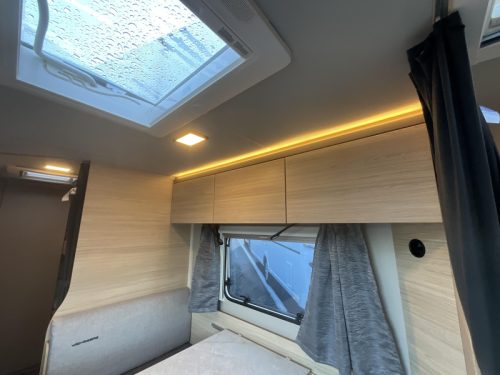 Weinsberg CaraLife 500 QDK STAPELBED-AIRCO Foto: 9