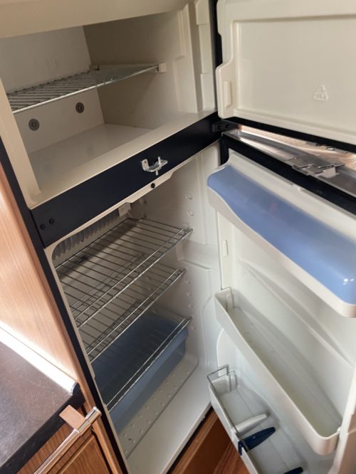 Hymer T 674 SL  2.3  MultiJet 160 HP,  Semi-integrated,  2  Single beds,  Engine air conditioning, Aut. dish    etc. Year of manufacture 2011 Camper Centrum On the Road at the Noorderringweg 4 in Marum. photo: 14