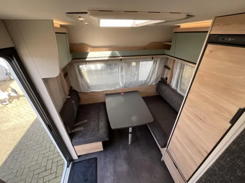 Dethleffs Camper 460 EL MOVER-AWNING-BIKE RACK photo: 5
