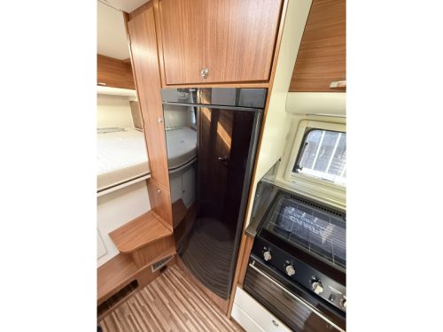 Adria Matrix 680 SP Spacious seating! photo: 15