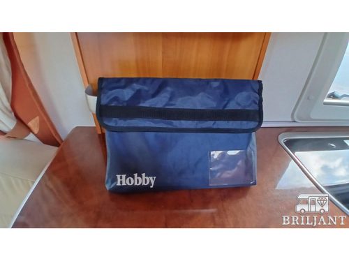 Hobby 560 UFE Wohnwagen franz&ouml;sisches Bett/Rundsitzgruppe Foto: 23