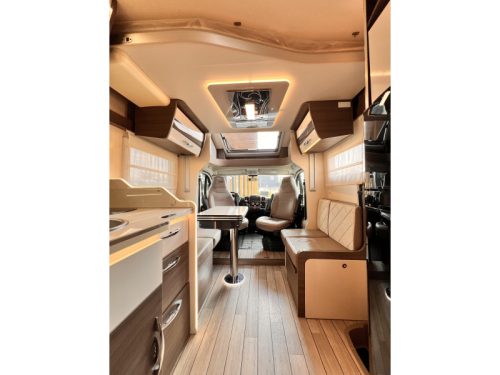 McLouis Carat 481 G Face to face 160 PS Foto: 14