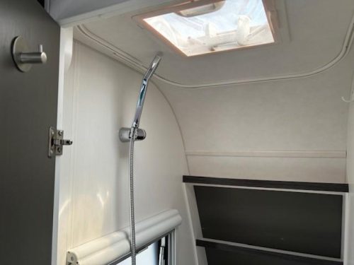 Dethleffs C'Go 475 FR Mover & awning photo: 6