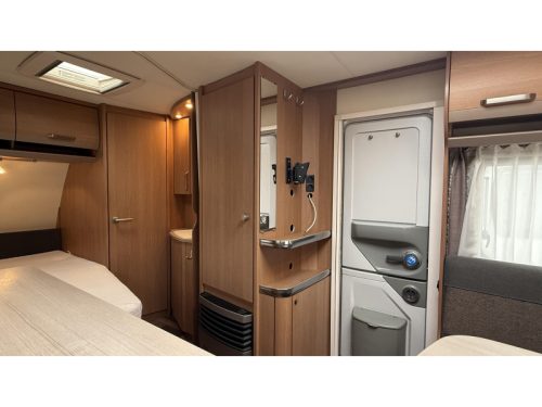 Knaus Sport 450 FU lit &agrave; la fran&ccedil;aise d&icirc;nette lit transversal toilette photo : 7