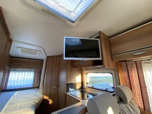 B&uuml;rstner Nexxo T 660 NL Camper | 2nd Owner photo: 20