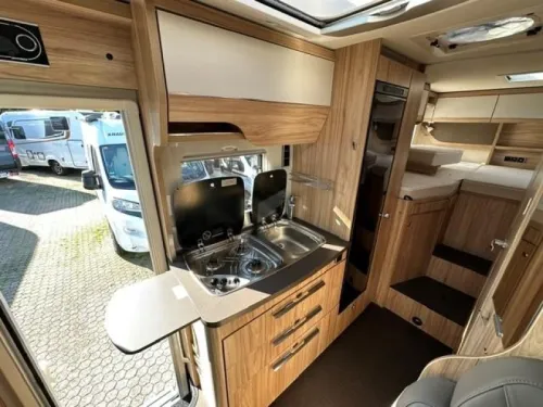 Hymer ML-T 580 -SEPARATE BEDS - AUTOMATIC photo: 11