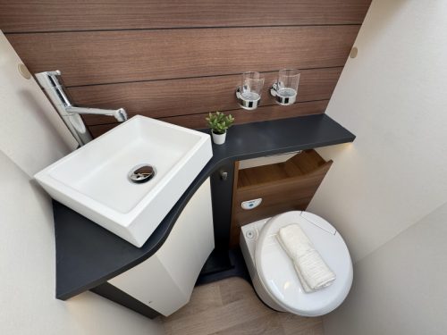 Rapido 666 F Automatic Single beds photo: 21