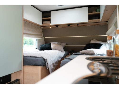 LMC Style Lift model 2027 single beds photo: 1