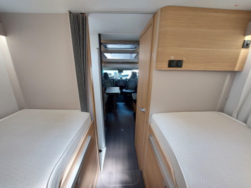 Adria Coral 650 DL L&auml;ngsbetten/face2face/heavy Foto: 19