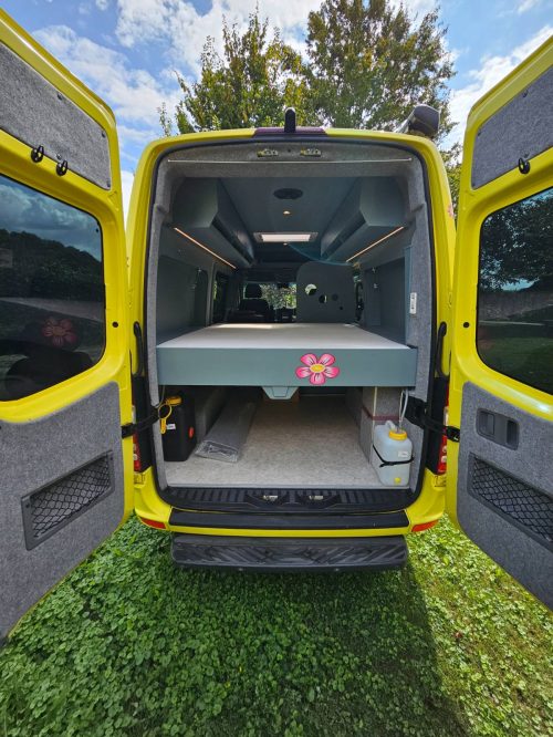 Mercedes Sprinter 319 bluetec photo: 15