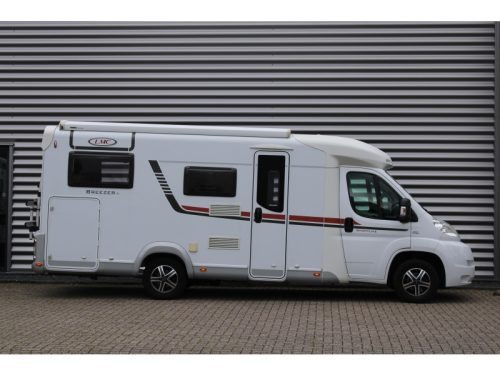 LMC Breezer V 646 G Fiat 130HP Single beds  photo: 18