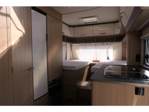B&uuml;rstner Averso Top 520 TL Spacious 6 berths photo: 13