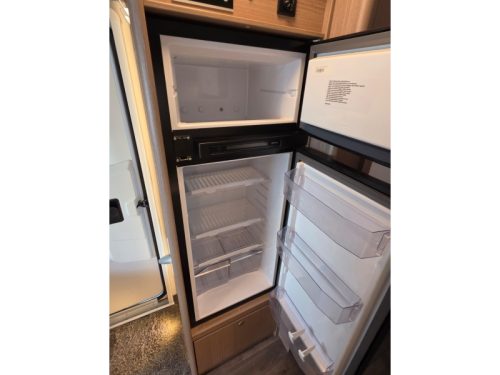 Carado T 449 Automatik/Queensbett/150 PS Foto: 13