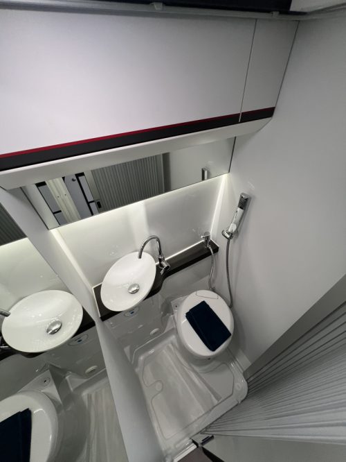 Adria Twin 640 SG SPORTS 9T AUTOMAAT ENKELE BEDDEN+HEFDAK Foto: 8