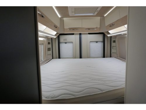 Eura Mobil Van 635 HB Aufstelldach - el. Hubbett 1. Besitzer Foto: 19