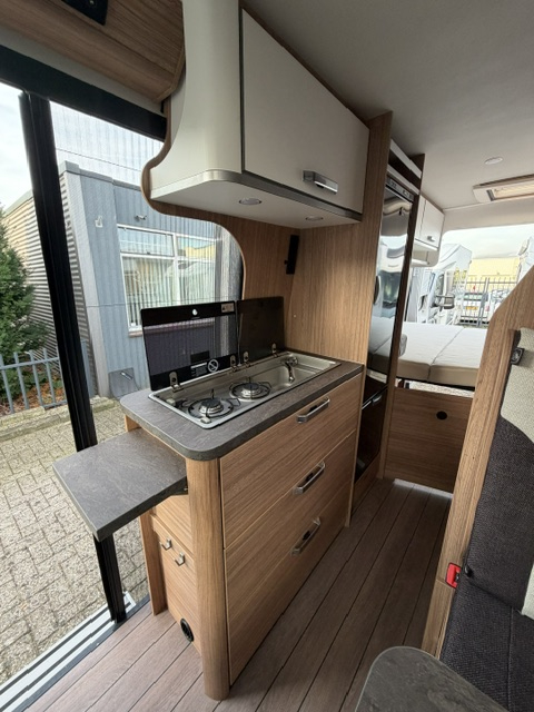 Weinsberg CaraBus 600 MQ 165 PS Foto: 11