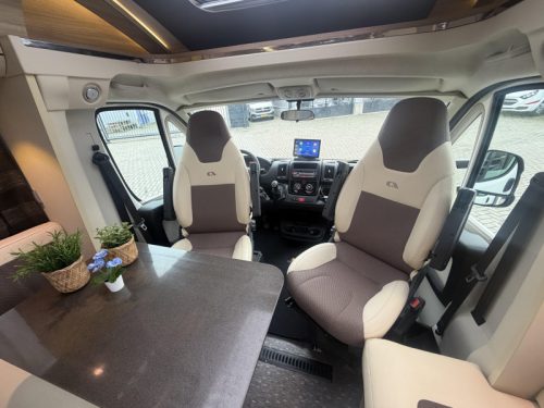 Adria Coral S 600 SC Levelsysteem  foto: 10
