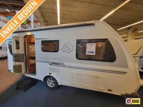 Knaus Sudwind 460 EU avec auvent &agrave; cassette et paroi lat&eacute;rale photo : 0