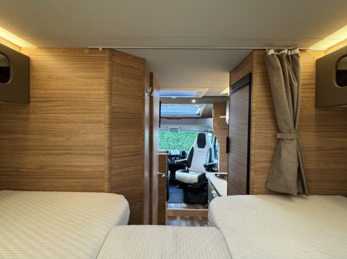 Weinsberg CaraCompact Pepper Edition 600 MEG 140 pk Automaat 9-Traps Euro 6 Fiat Ducato 8 **Enkele bedden/Fietsendrager/Satelliet/Smart TV photo: 21