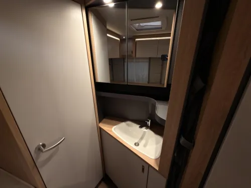 Knaus Sport Platinum 450 FU +Fu&szlig;bodenheizung+1700kg  Foto: 11
