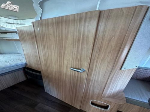 Eriba Touring Triton 430 SILVER EDITION foto: 5