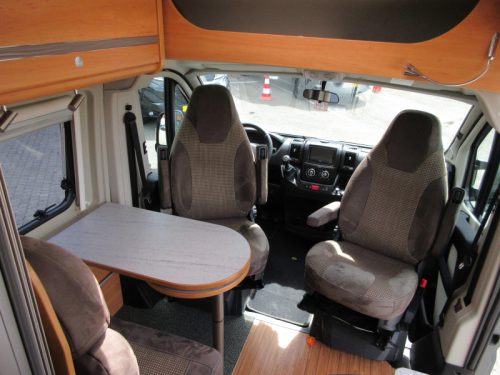 P&ouml;ssl Roadstar 540 COMPACT VAN CONVERSION 130 HP photo: 2