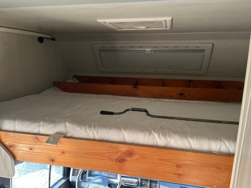Fiat Ducato 14 2.5 Gran Volume | Goofy | NIEUWE APK | Trekhaak | 7 Persoons | Kachel | Koelkast | Alkoofbed | 2x Treinzit | Fietsenrek foto: 20