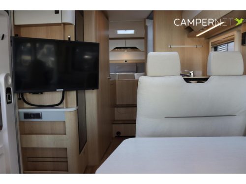 Hymer BMC-I 680 170pk Automaat | Hefbed | Gescheiden douche | Leder | Lithium | Omvormer | Zonnepanelen | SLC Chassis | Centrale vergr foto: 9