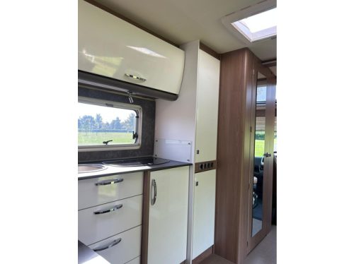 B&uuml;rstner Harmony Line Lyseo BT6441 Automaat Half integraal camper Nieuwstaat! foto: 14