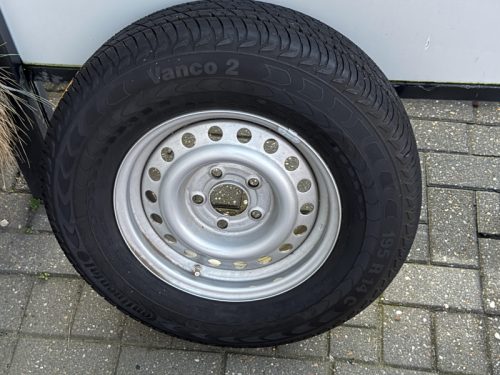 Eriba Touring Troll 550 GT RUNDSITZGRUPPE-RANGIERHILFE-VORZELT  Foto: 19