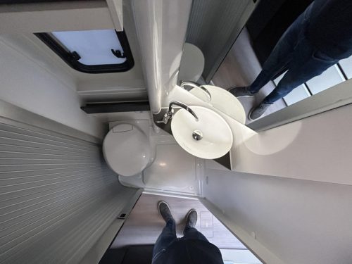 Adria Twin Supreme 600 SPB Anh&auml;ngerkupplung, Markise, Kamera  Foto: 22