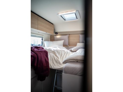 LMC Tracer 690EL model 2027 single beds  photo: 14