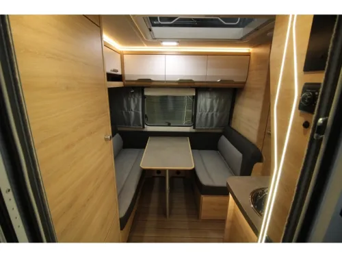Knaus Sudwind Black Selection 420 QD Transverse bed & Tall refrigerator! photo: 5